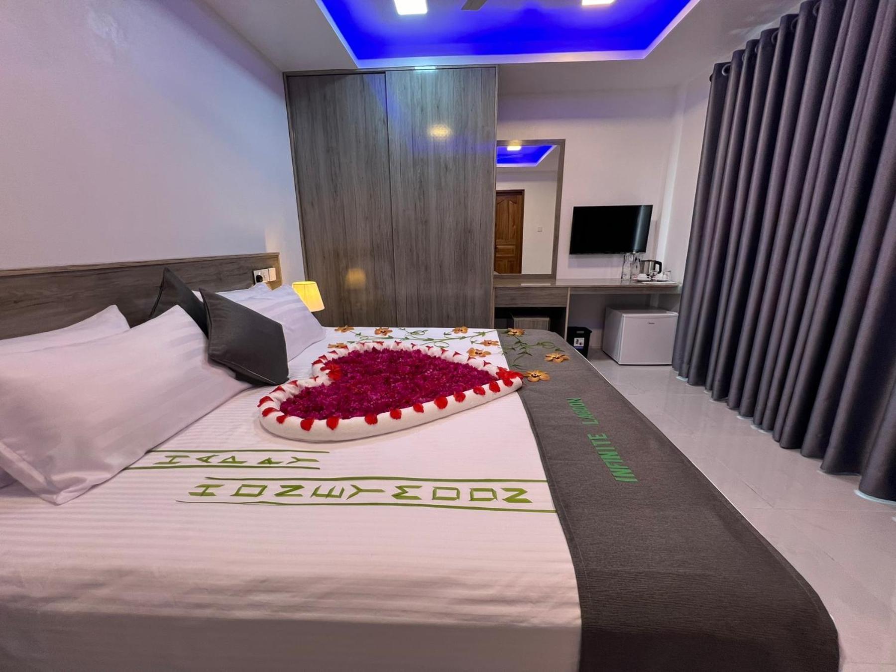 Infinite Lagoon Mandhoo Ngoại thất bức ảnh